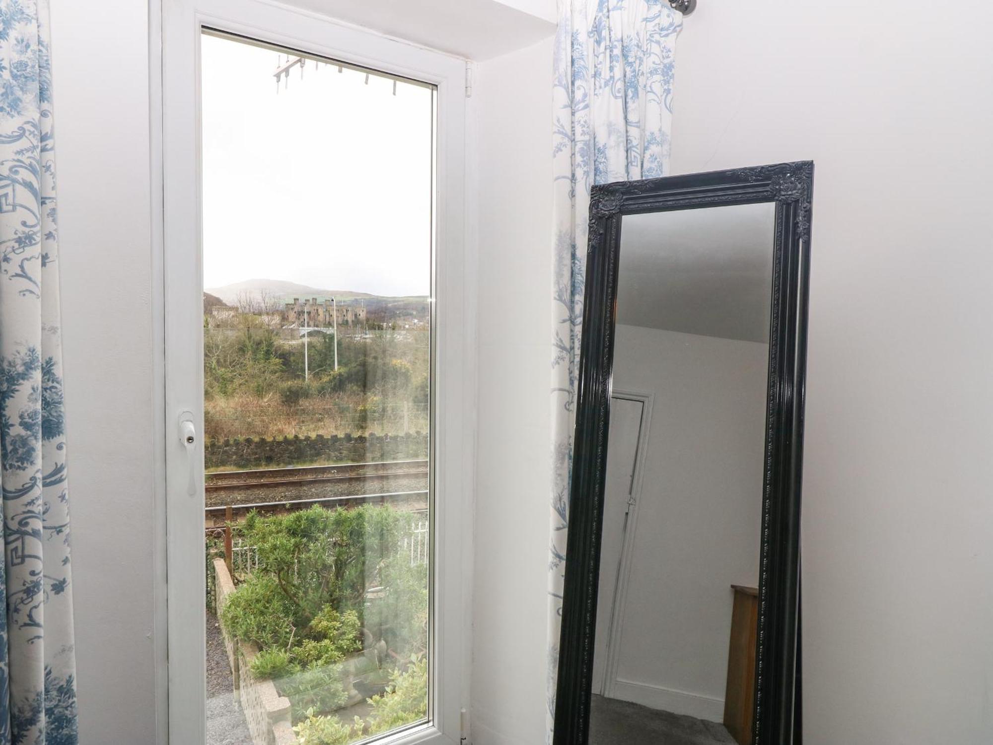 Platform 13 Railway Cottage Llandudno Junction Eksteriør bilde